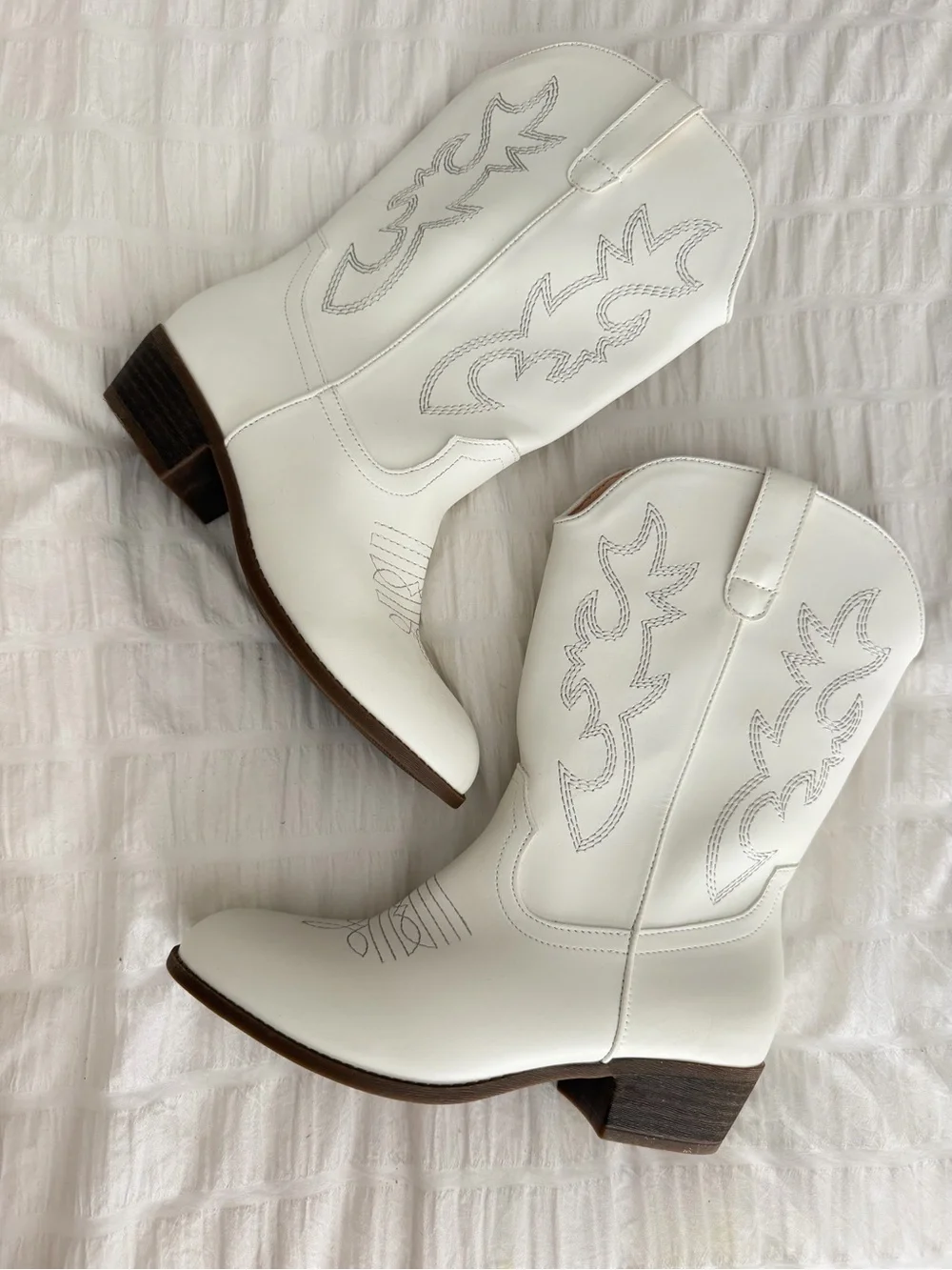 Girls white cowboy boots